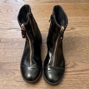 EUC Kids Black Zippered Ankle Boots